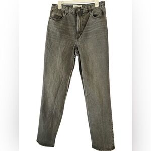 Abercrombie & Fitch women’s gray Straight-Leg Jeans EUC SIZE 10